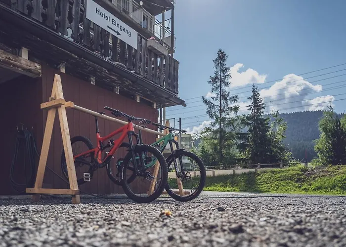 Hotel Montana By Mountain 3*